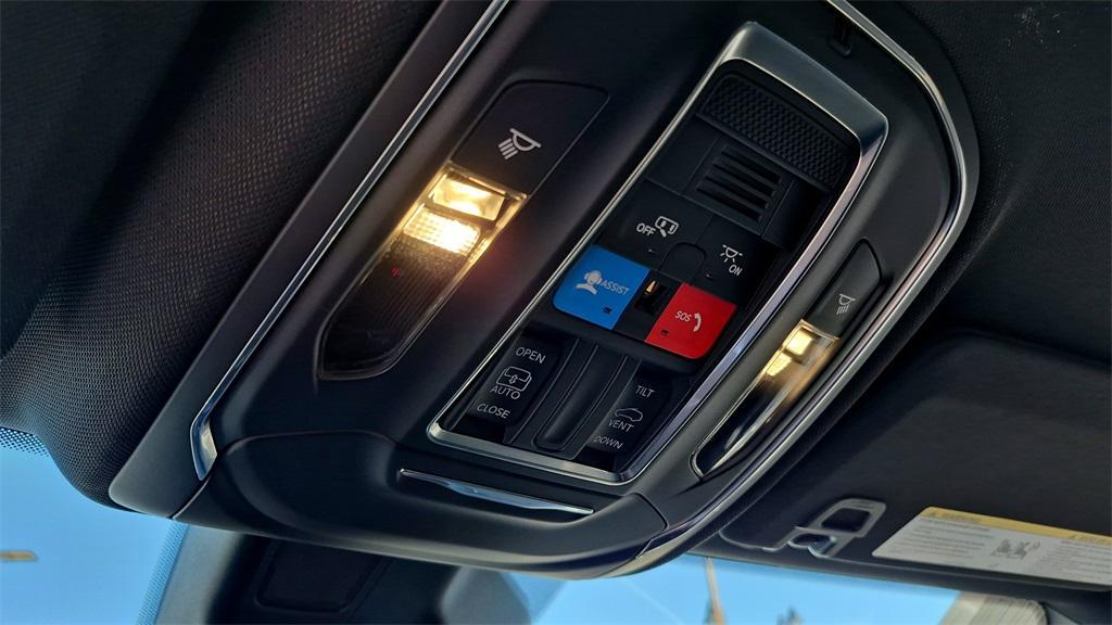 new 2025 Jeep Grand Cherokee car, priced at $39,287