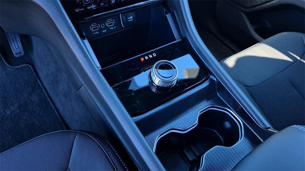 new 2025 Jeep Grand Cherokee car, priced at $39,287