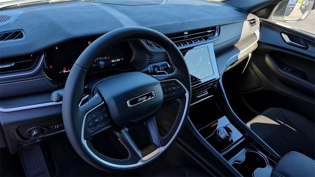 new 2025 Jeep Grand Cherokee car, priced at $39,287