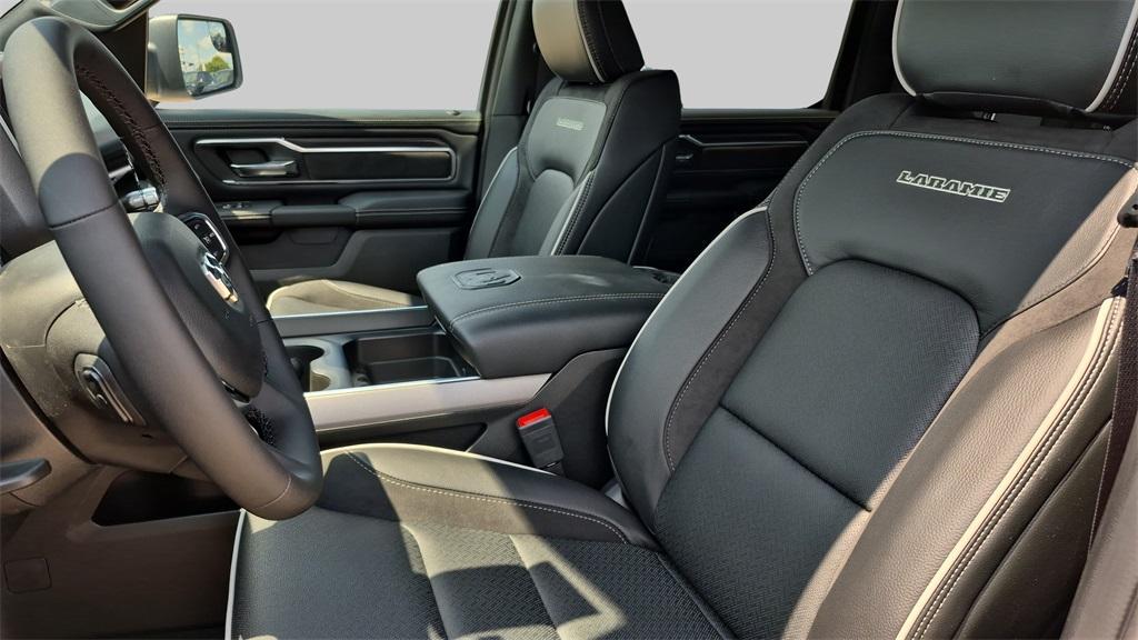 new 2025 Ram 1500 car, priced at $64,671