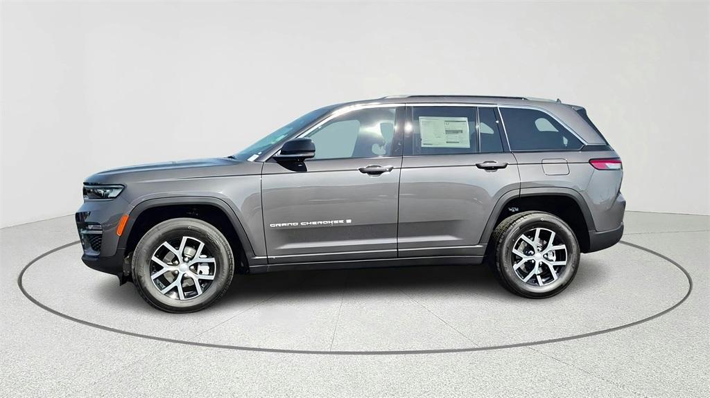 new 2025 Jeep Grand Cherokee car, priced at $43,610
