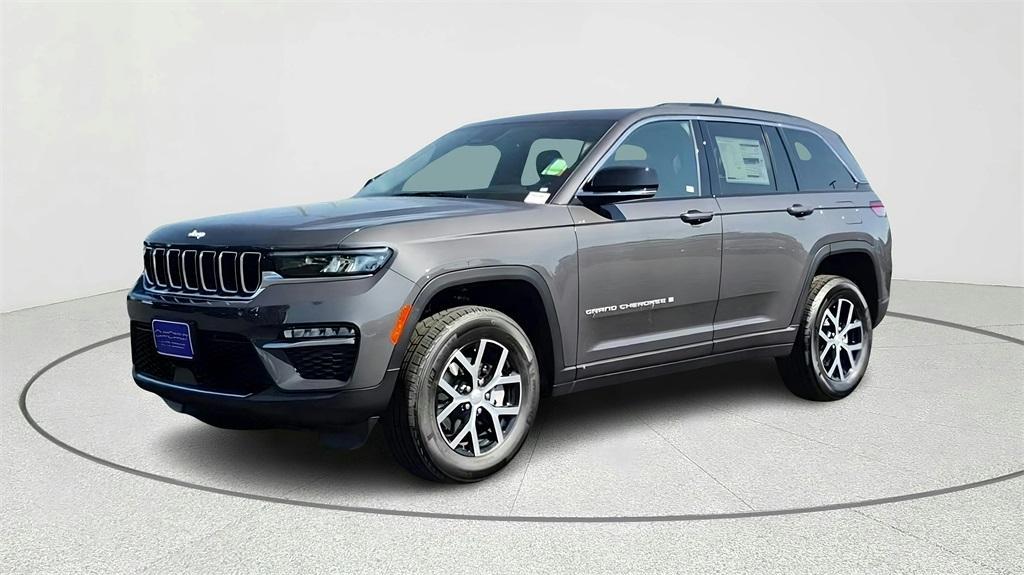 new 2025 Jeep Grand Cherokee car, priced at $43,610