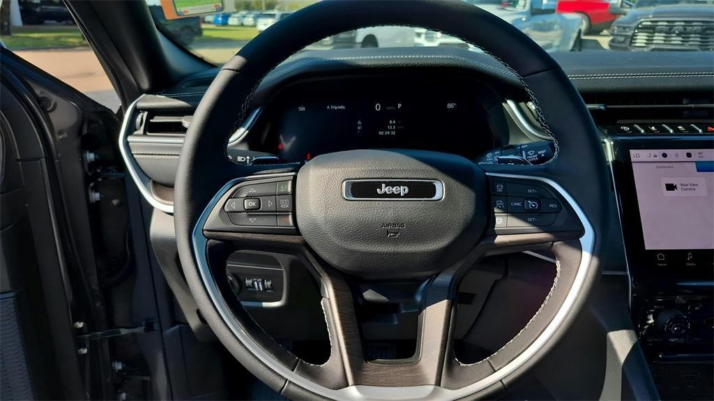 new 2025 Jeep Grand Cherokee car, priced at $43,610