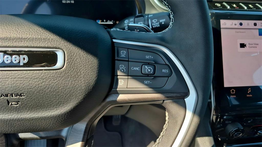 new 2025 Jeep Grand Cherokee car, priced at $43,610