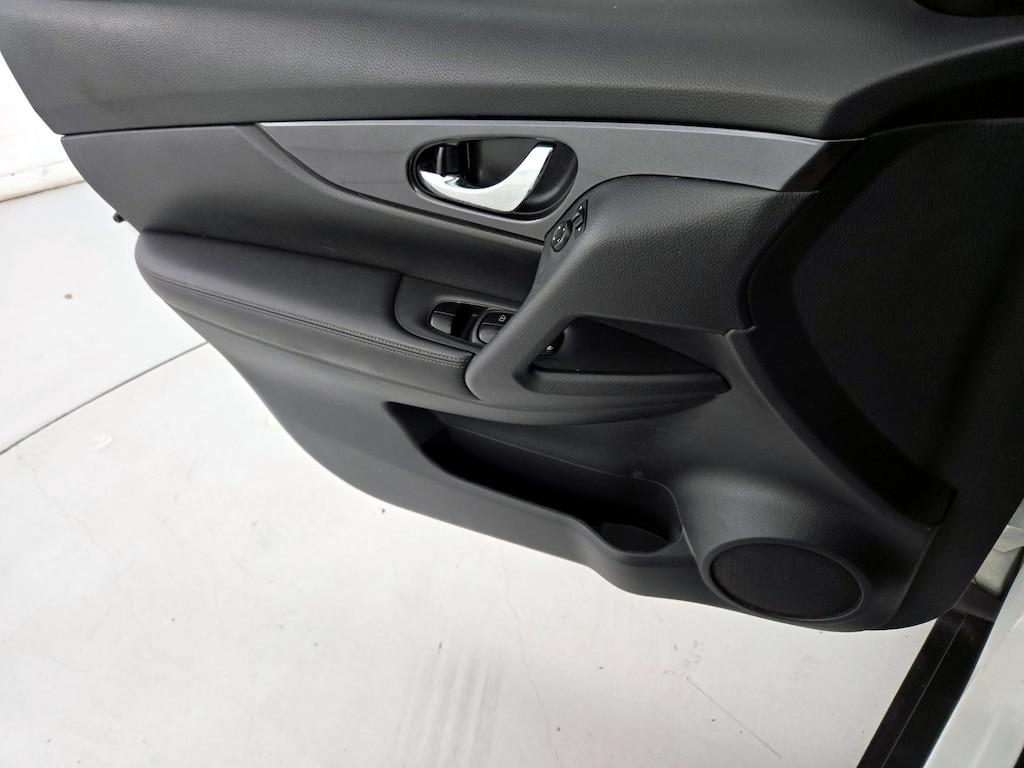 used 2018 Nissan Rogue car, priced at $13,998