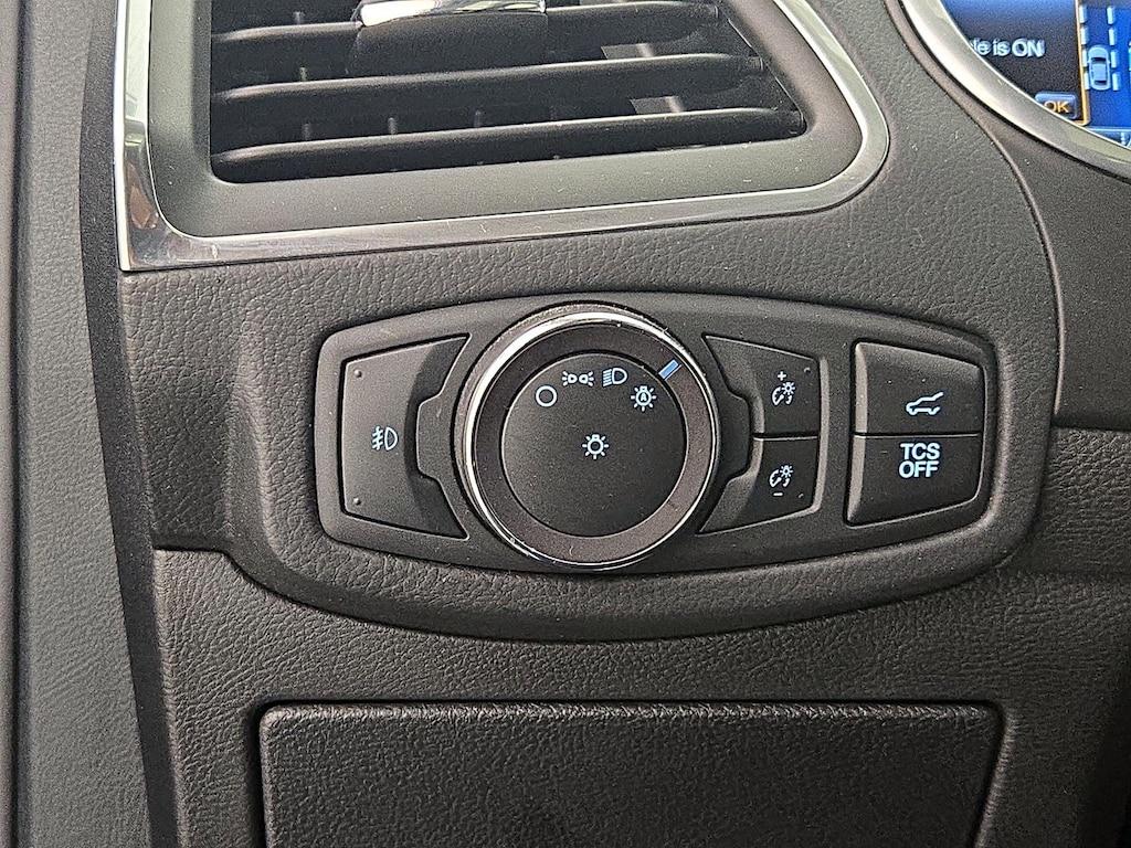 used 2020 Ford Edge car, priced at $24,998