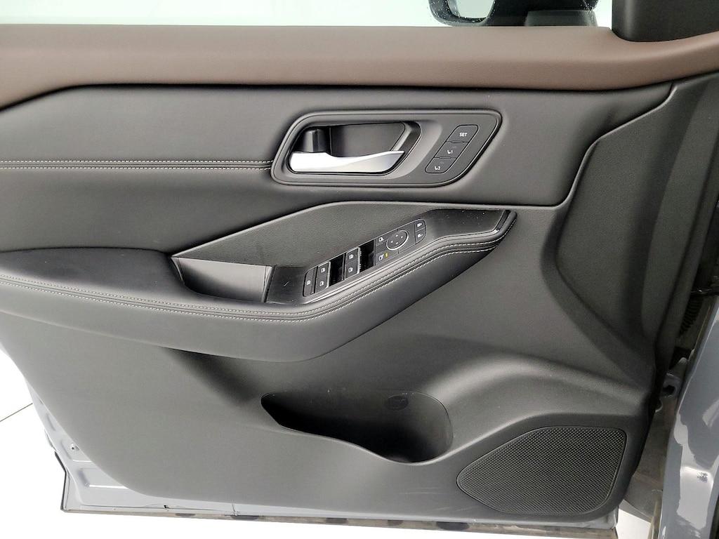 used 2022 Nissan Rogue car, priced at $26,998