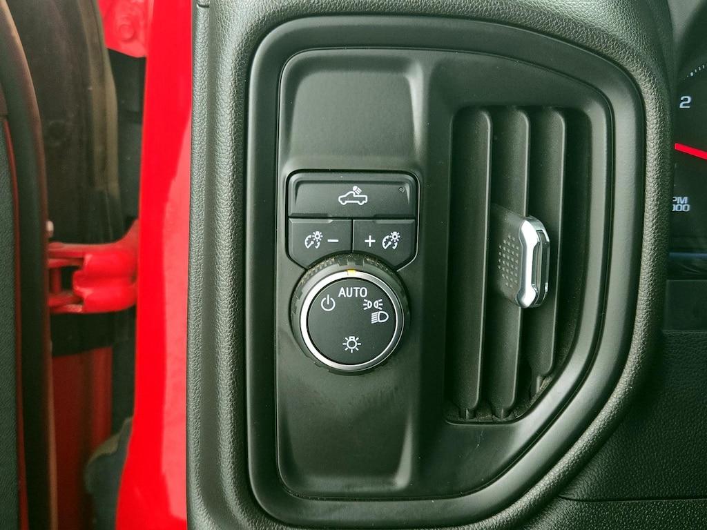 used 2022 Chevrolet Silverado 1500 car, priced at $30,998