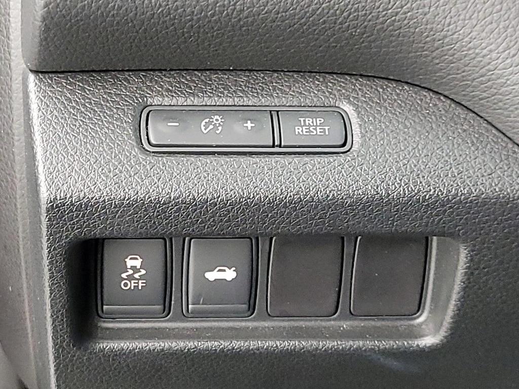 used 2015 Nissan Altima car, priced at $12,998
