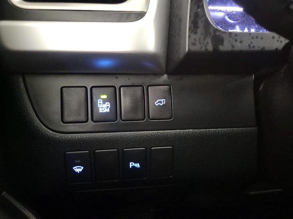 used 2014 Toyota Highlander car, priced at $21,998