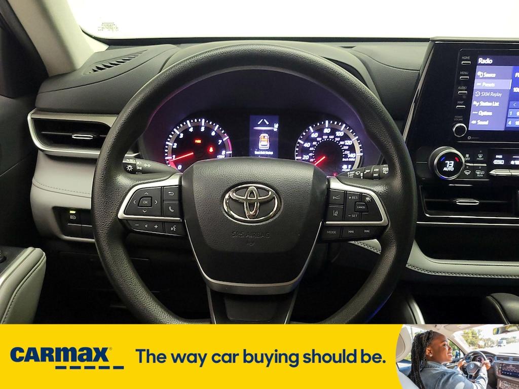 used 2022 Toyota Highlander car, priced at $32,998