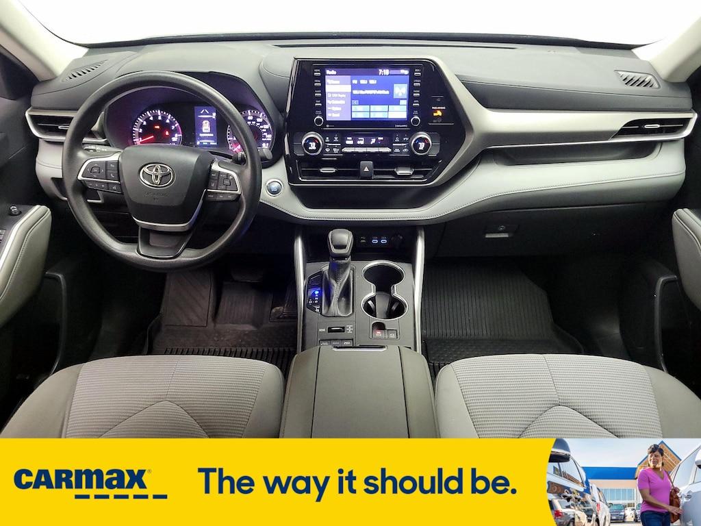 used 2022 Toyota Highlander car, priced at $32,998