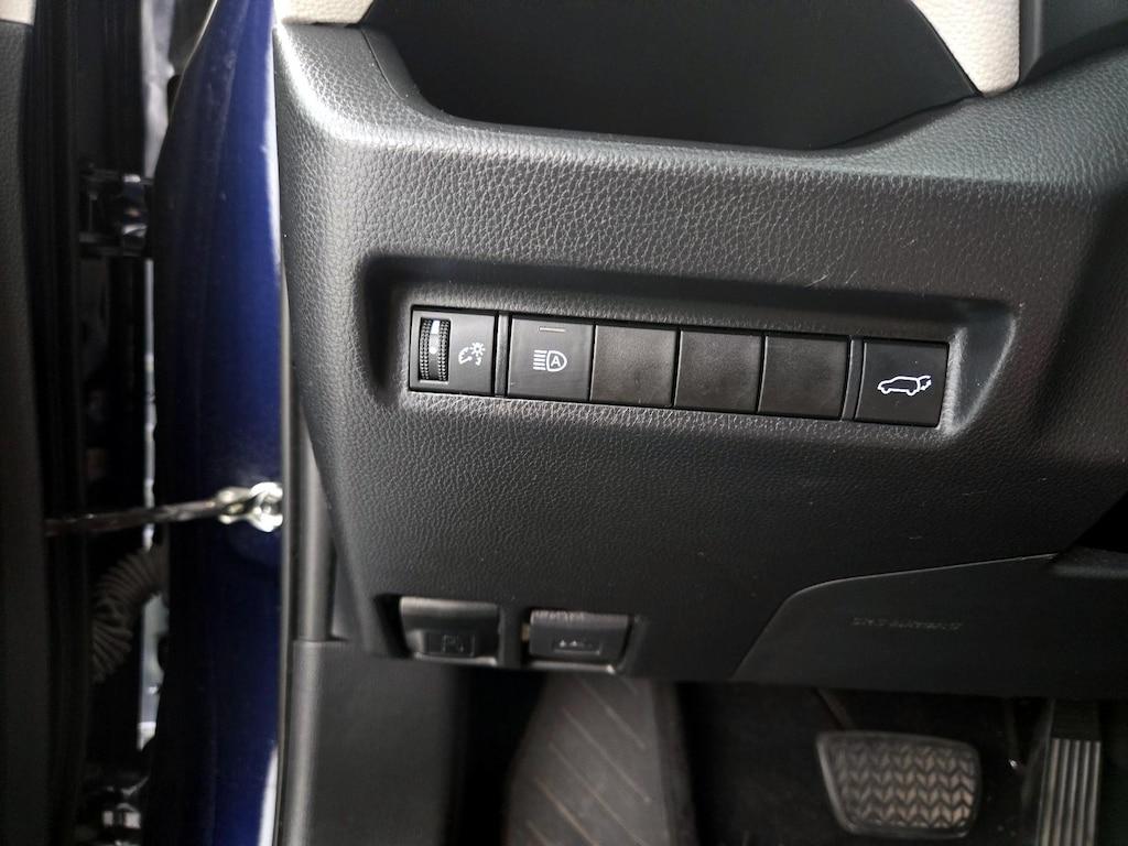used 2020 Toyota RAV4 car, priced at $26,998