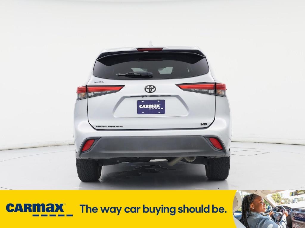 used 2021 Toyota Highlander car, priced at $27,998
