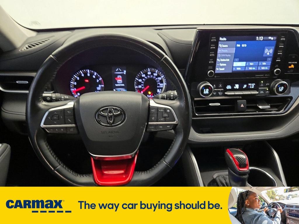 used 2021 Toyota Highlander car, priced at $27,998
