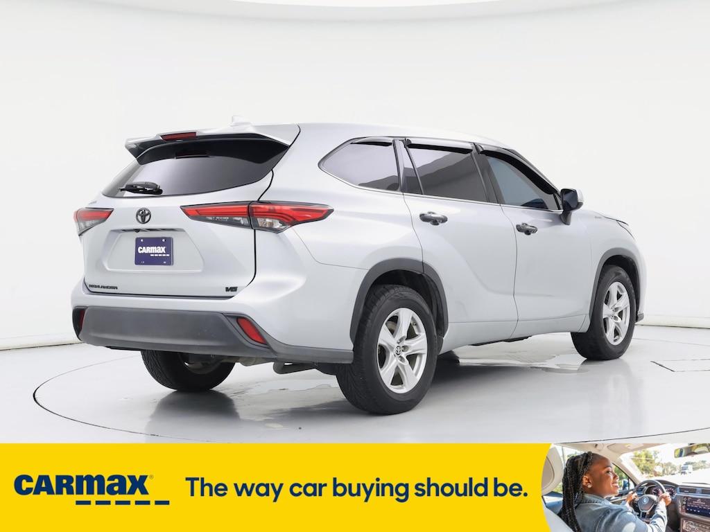 used 2021 Toyota Highlander car, priced at $27,998