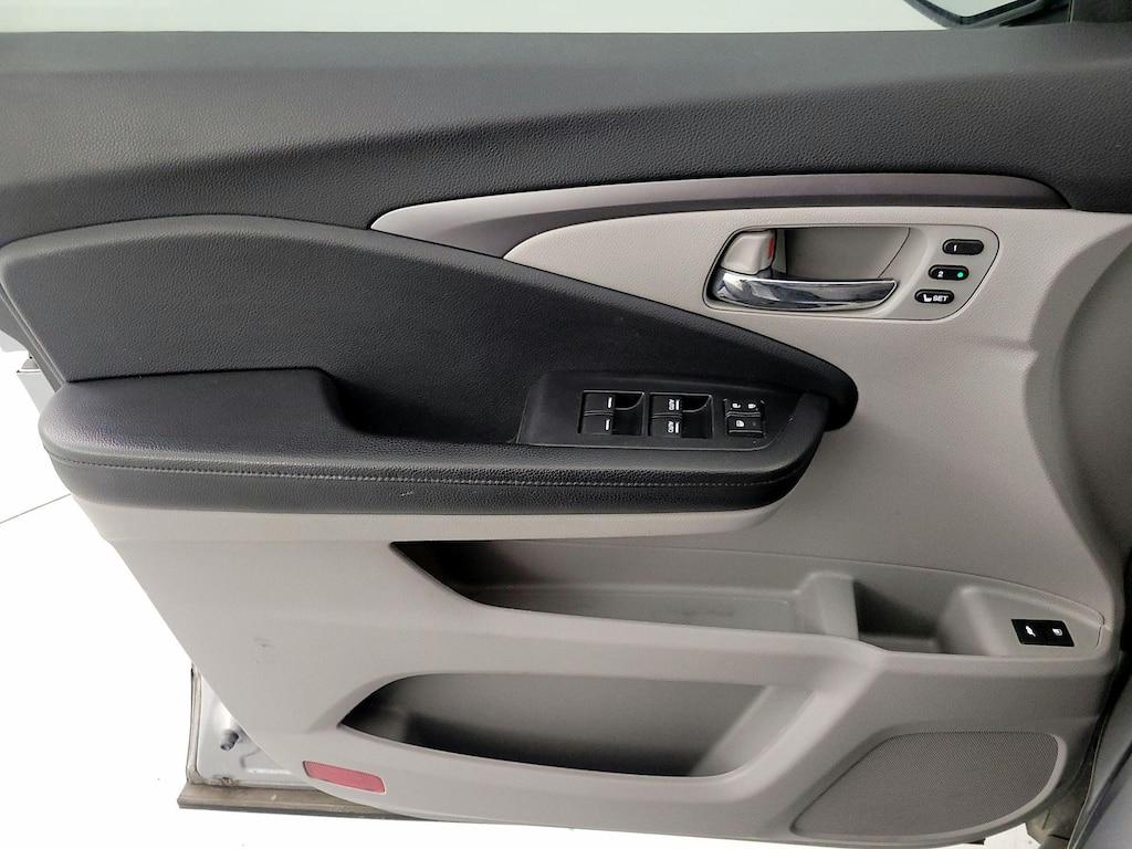 used 2021 Honda Pilot car, priced at $29,998