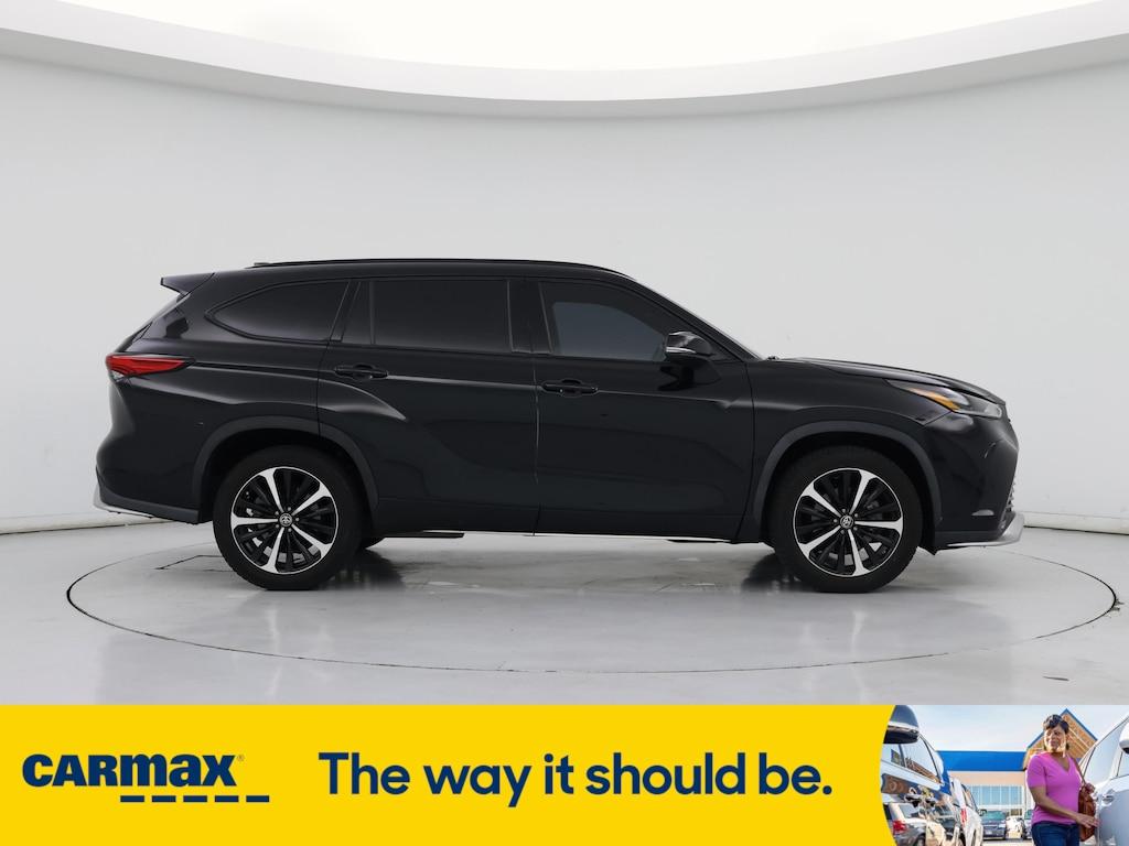 used 2021 Toyota Highlander car, priced at $37,998