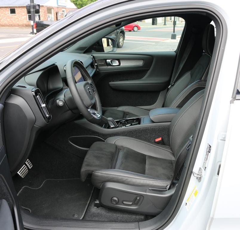used 2021 Volvo XC40 Recharge Pure Electric car, priced at $21,800