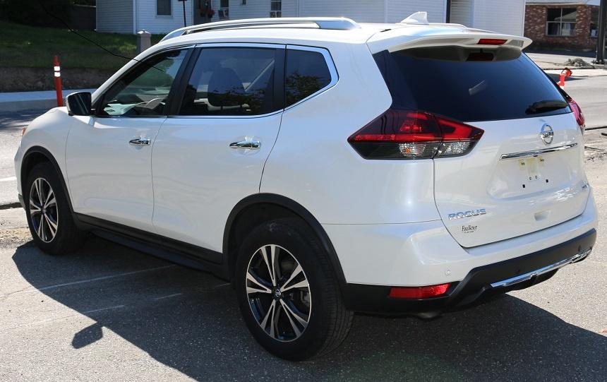 used 2019 Nissan Rogue car, priced at $13,900