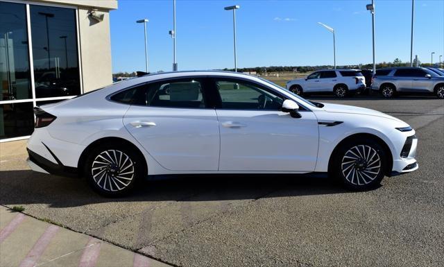 new 2025 Hyundai Sonata Hybrid car, priced at $35,873