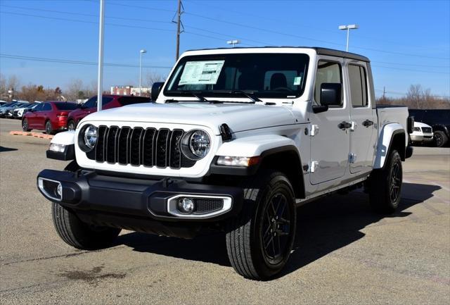 new 2025 Jeep Gladiator car, priced at $45,233