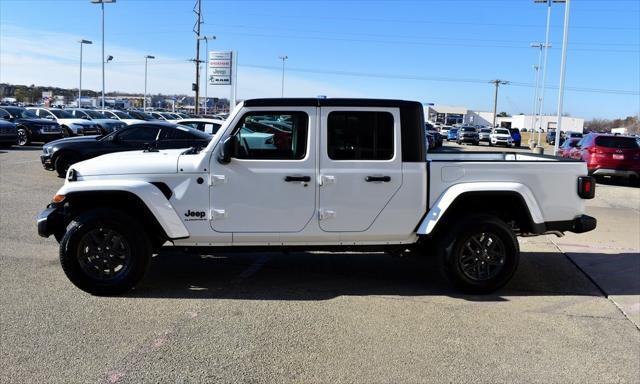 new 2025 Jeep Gladiator car, priced at $45,233