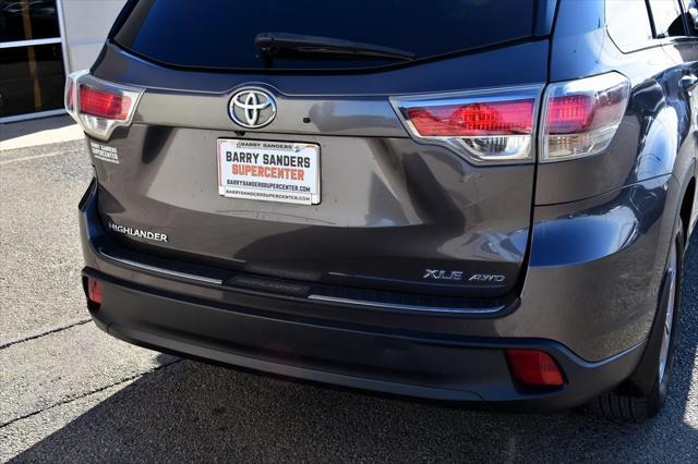 used 2015 Toyota Highlander car, priced at $20,975