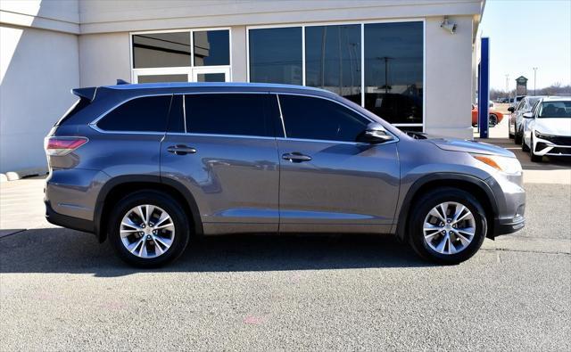 used 2015 Toyota Highlander car, priced at $20,975