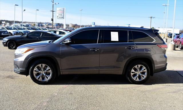 used 2015 Toyota Highlander car, priced at $20,975