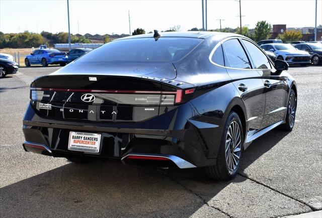 new 2025 Hyundai Sonata Hybrid car, priced at $35,405