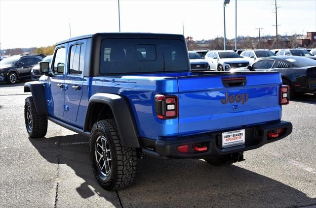 new 2025 Jeep Gladiator car, priced at $51,423