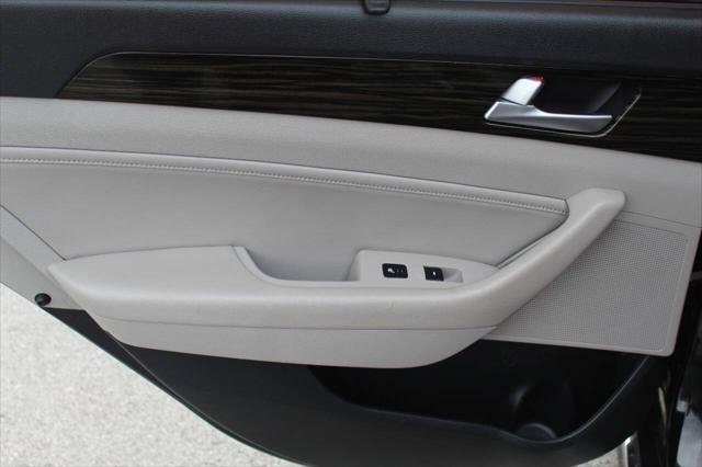 used 2016 Hyundai Sonata Hybrid car, priced at $8,999