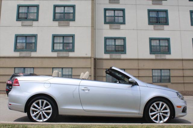 used 2012 Volkswagen Eos car, priced at $5,999
