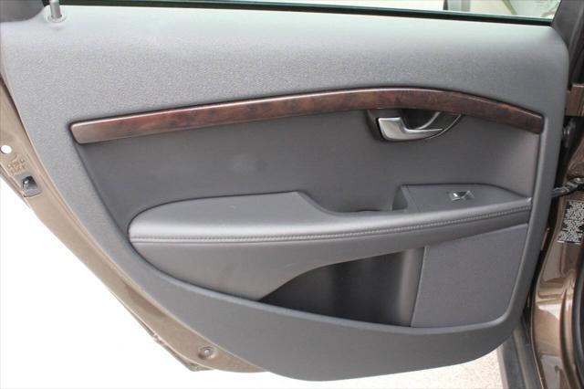 used 2016 Volvo XC70 car, priced at $15,999