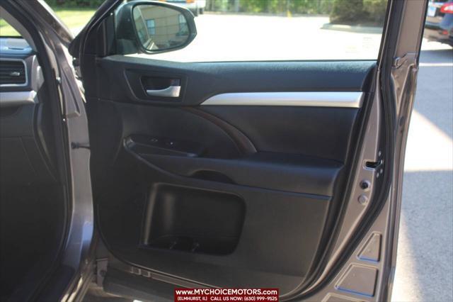 used 2016 Toyota Highlander car, priced at $23,999