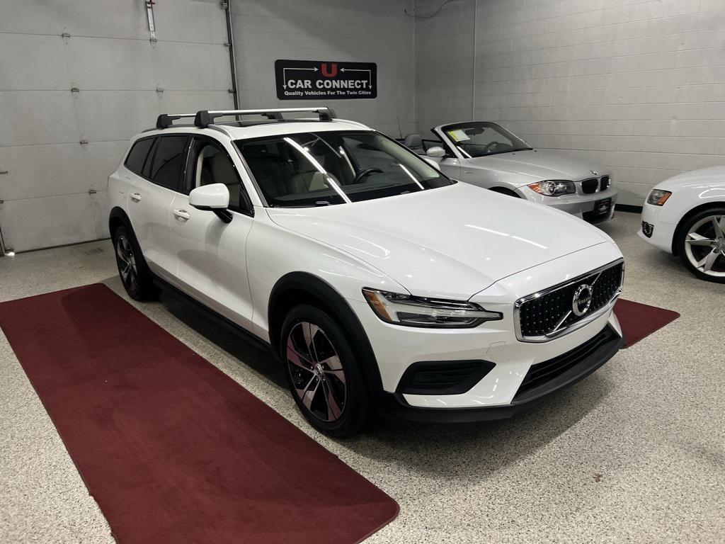 used 2020 Volvo V60 Cross Country car, priced at $27,277