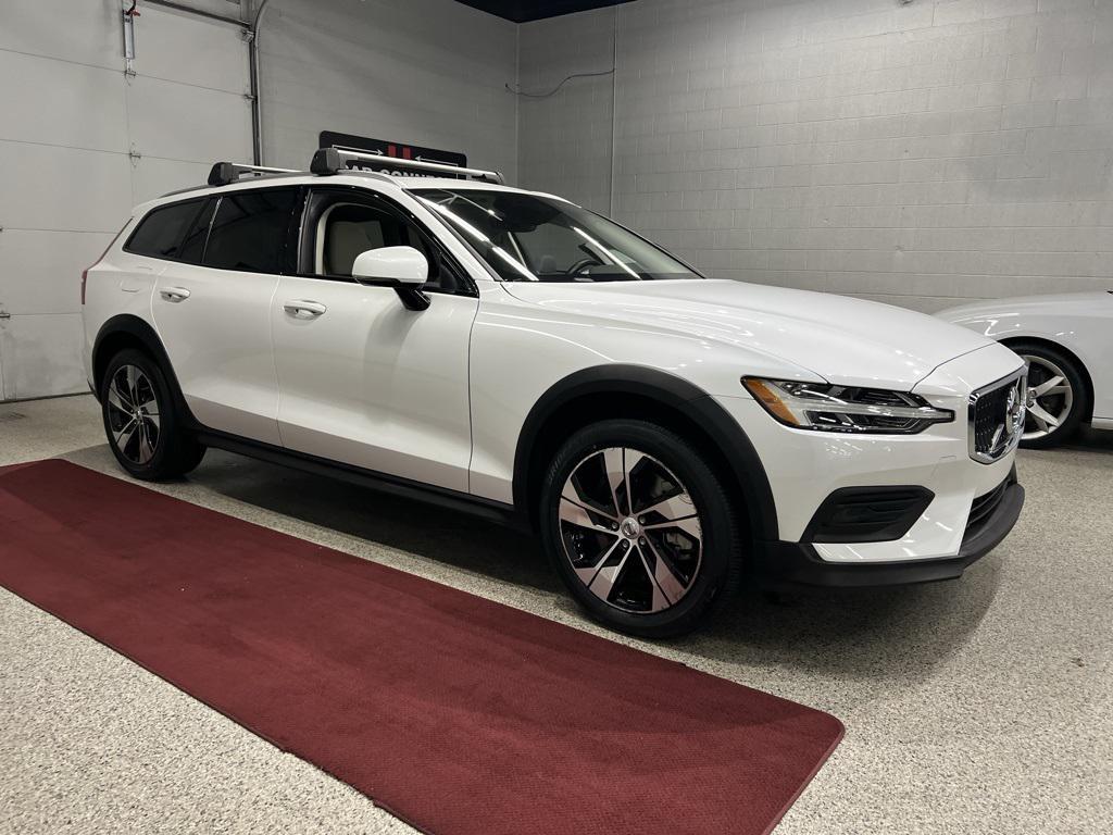 used 2020 Volvo V60 Cross Country car, priced at $27,277