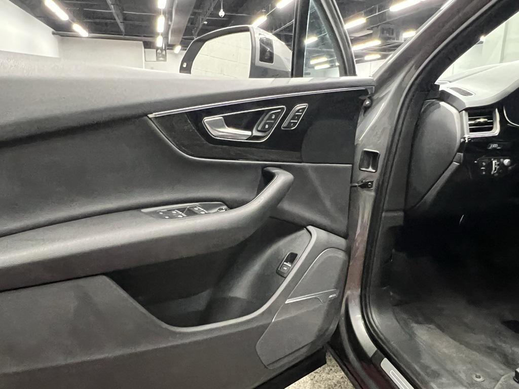 used 2017 Audi Q7 car, priced at $22,777