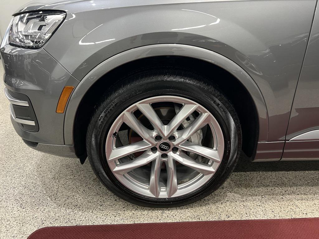 used 2017 Audi Q7 car, priced at $22,777