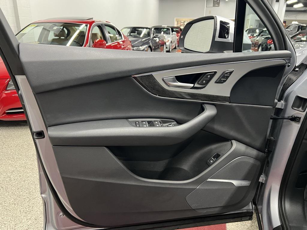used 2019 Audi Q7 car, priced at $25,977