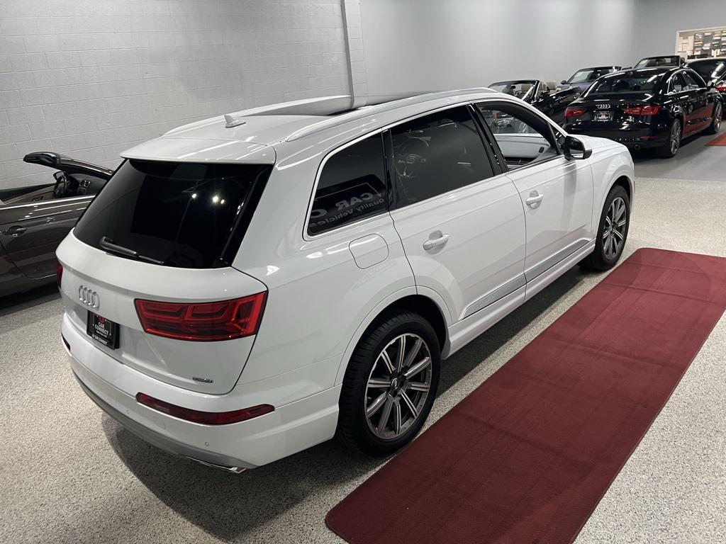 used 2019 Audi Q7 car, priced at $27,777