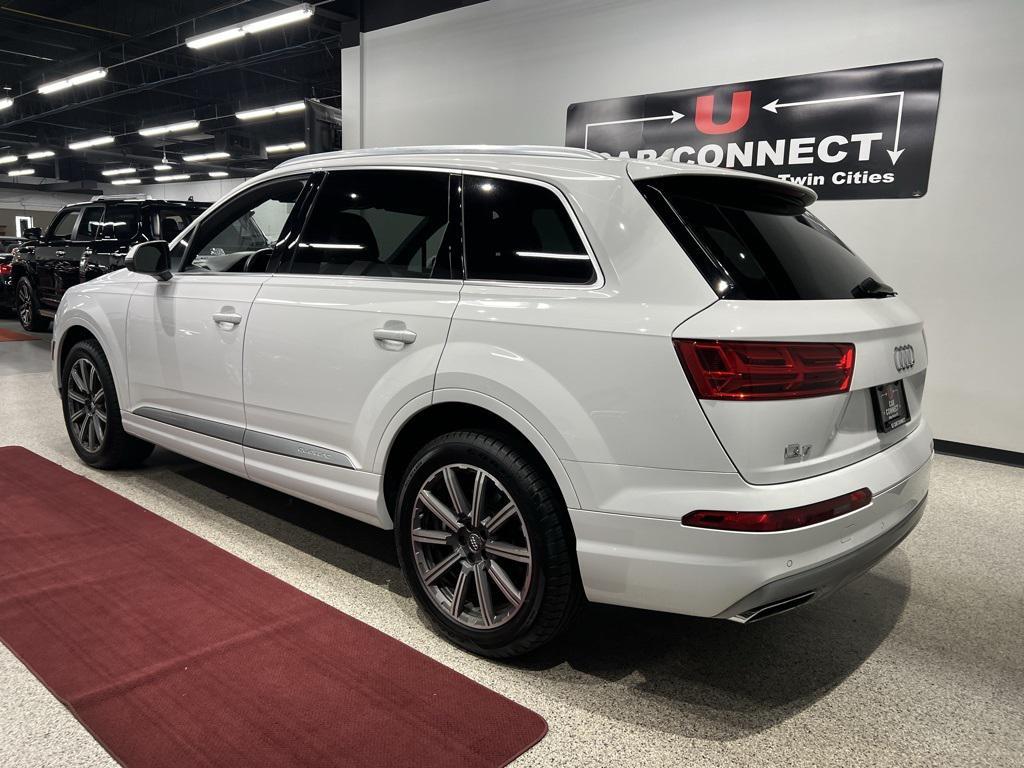 used 2019 Audi Q7 car, priced at $27,777