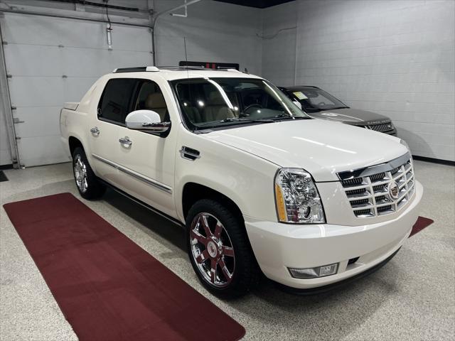 used 2013 Cadillac Escalade EXT car, priced at $44,777
