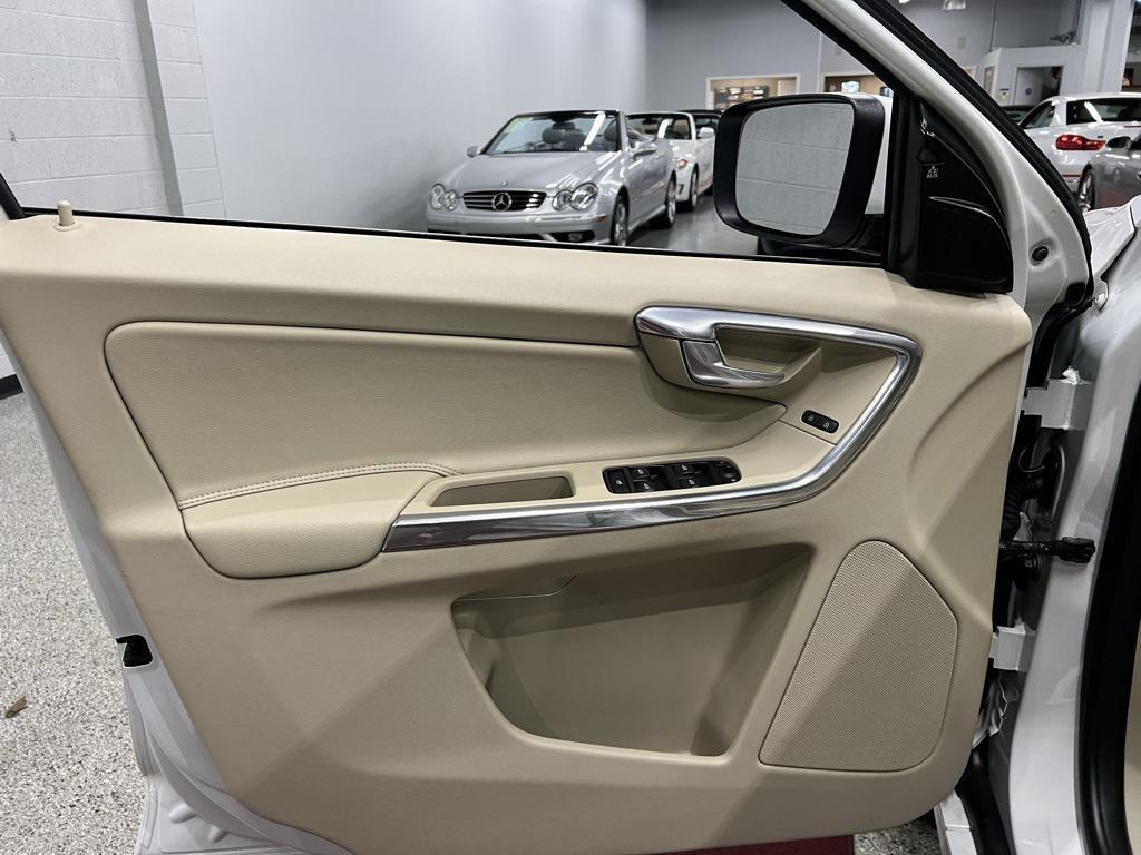 used 2015 Volvo XC60 car, priced at $13,977