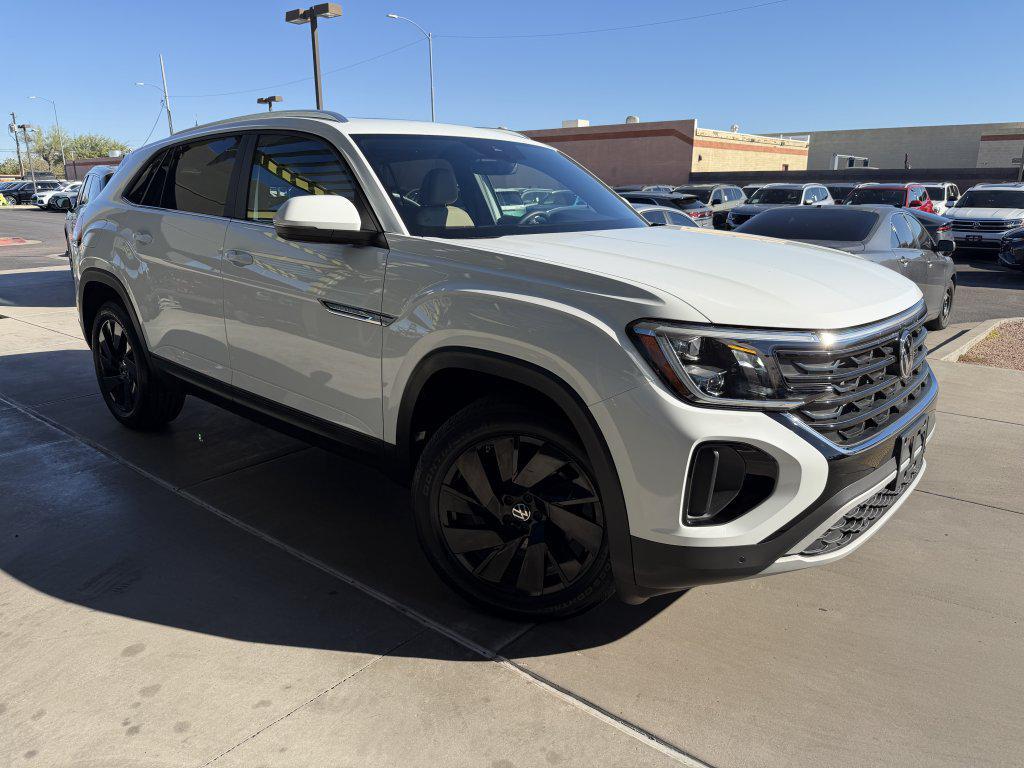used 2025 Volkswagen Atlas Cross Sport car, priced at $32,277