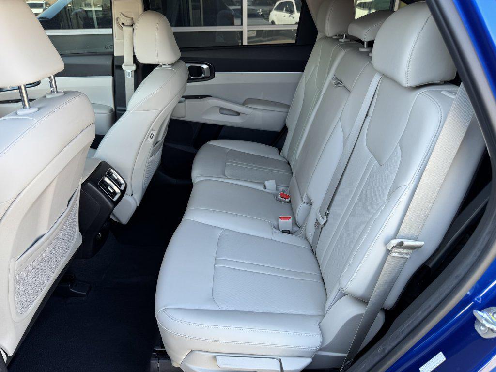 used 2023 Kia Sorento car, priced at $26,997