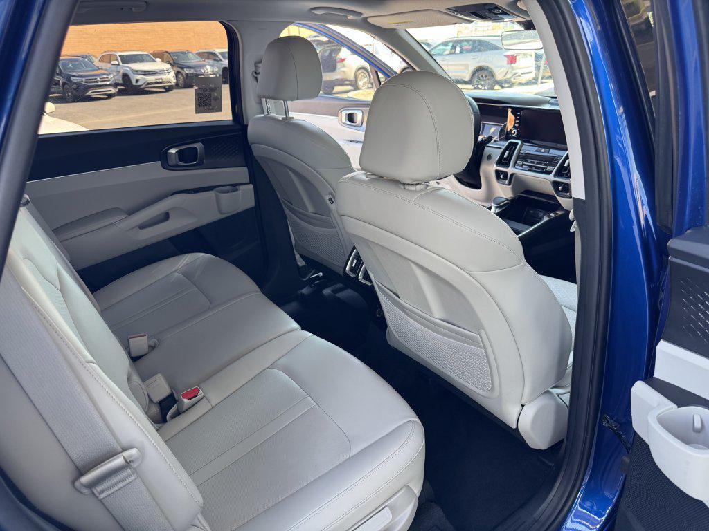 used 2023 Kia Sorento car, priced at $26,997