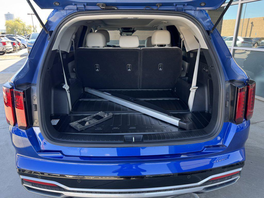 used 2023 Kia Sorento car, priced at $26,997