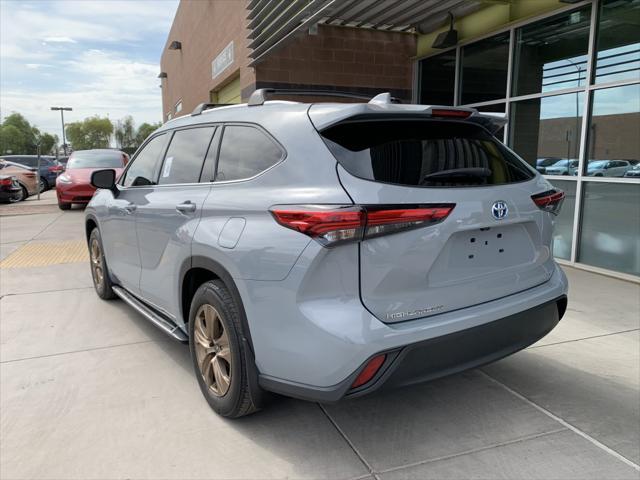 used 2022 Toyota Highlander Hybrid car, priced at $36,977